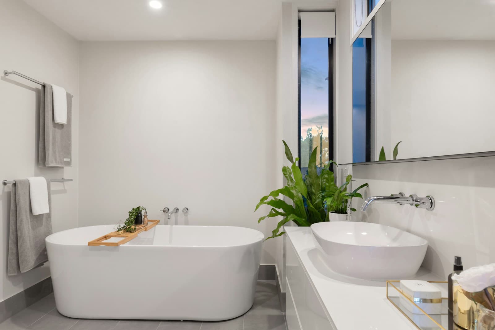 A carefully maintained space for bathroom cleaning